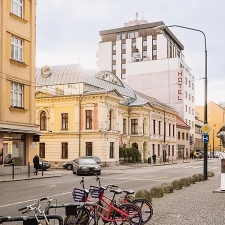 Skau Dunajska 58a Apt3 Apartament *