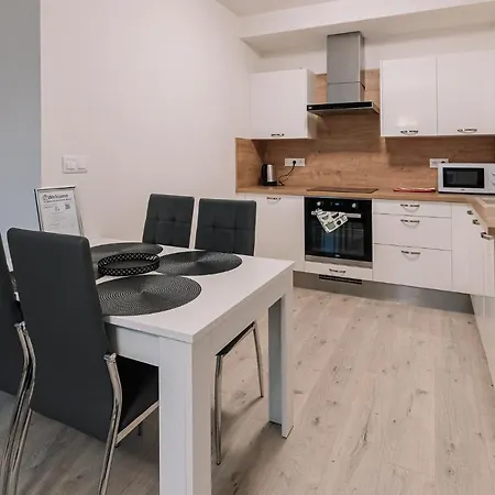 Skau Dunajska 58a Apt3 Lejlighed